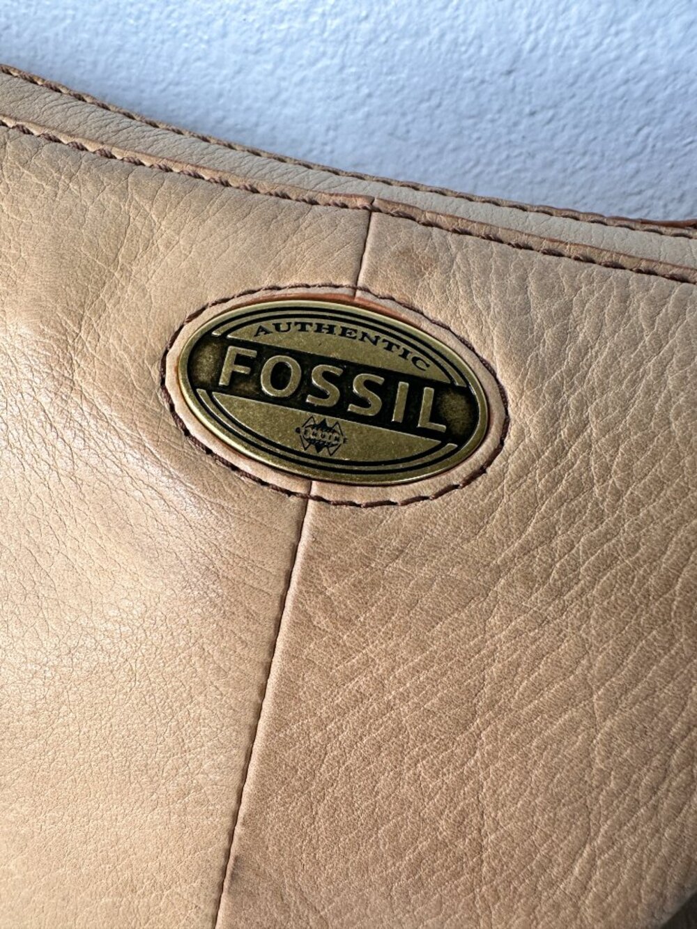 Fossil Explorer Leather Tan Bag Crossbody Shoulder Purse - Picture 6 of 11